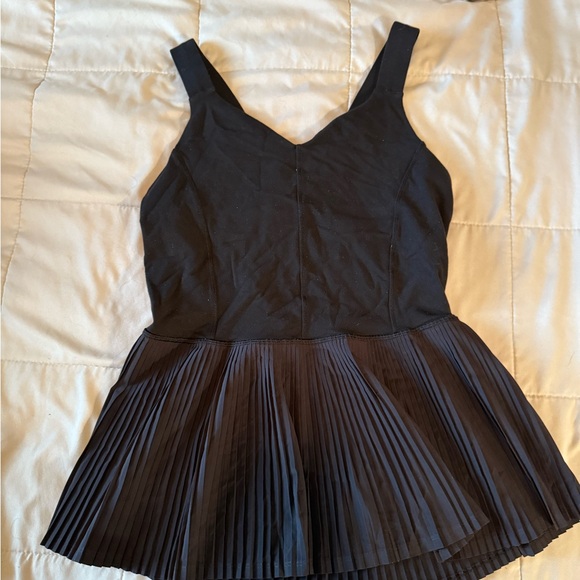 Lululemon Athletica Black Pleated Peplum Tank Top - Picture 1 of 3